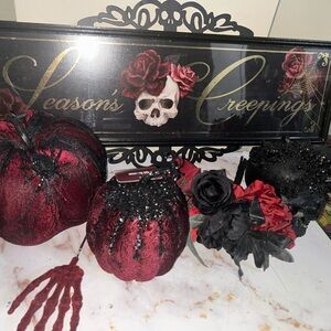 6pc Gothic Halloween Decor Set with Skull and Roses